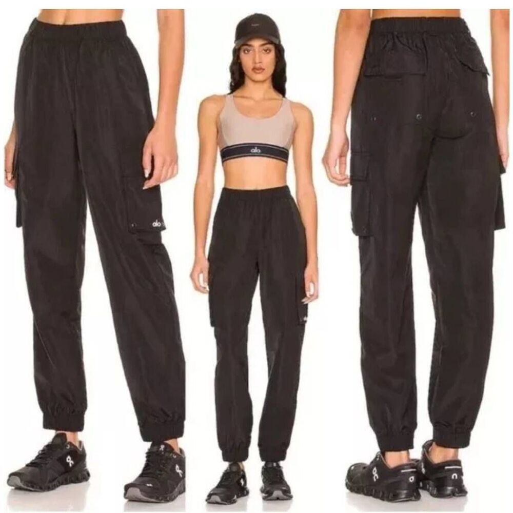 ALO YOGA It Girl Cargo Jogger Pull On High Rise Pants in Black Size XS